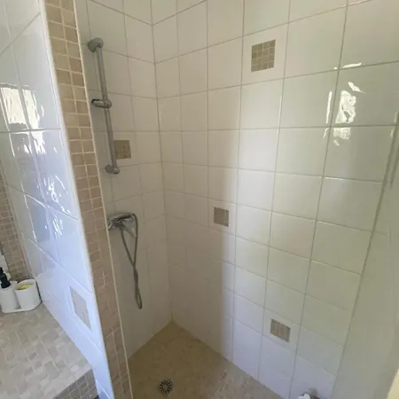 L Atelier Demoiselle بيت للعطل